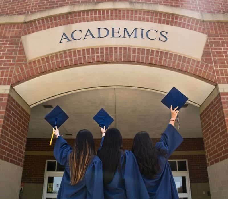 Graduation Picture Ideas